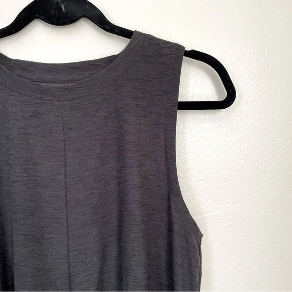 Old Navy | Gray Twist Front Muscle Tank | Size Medium - Picture 3 of 7